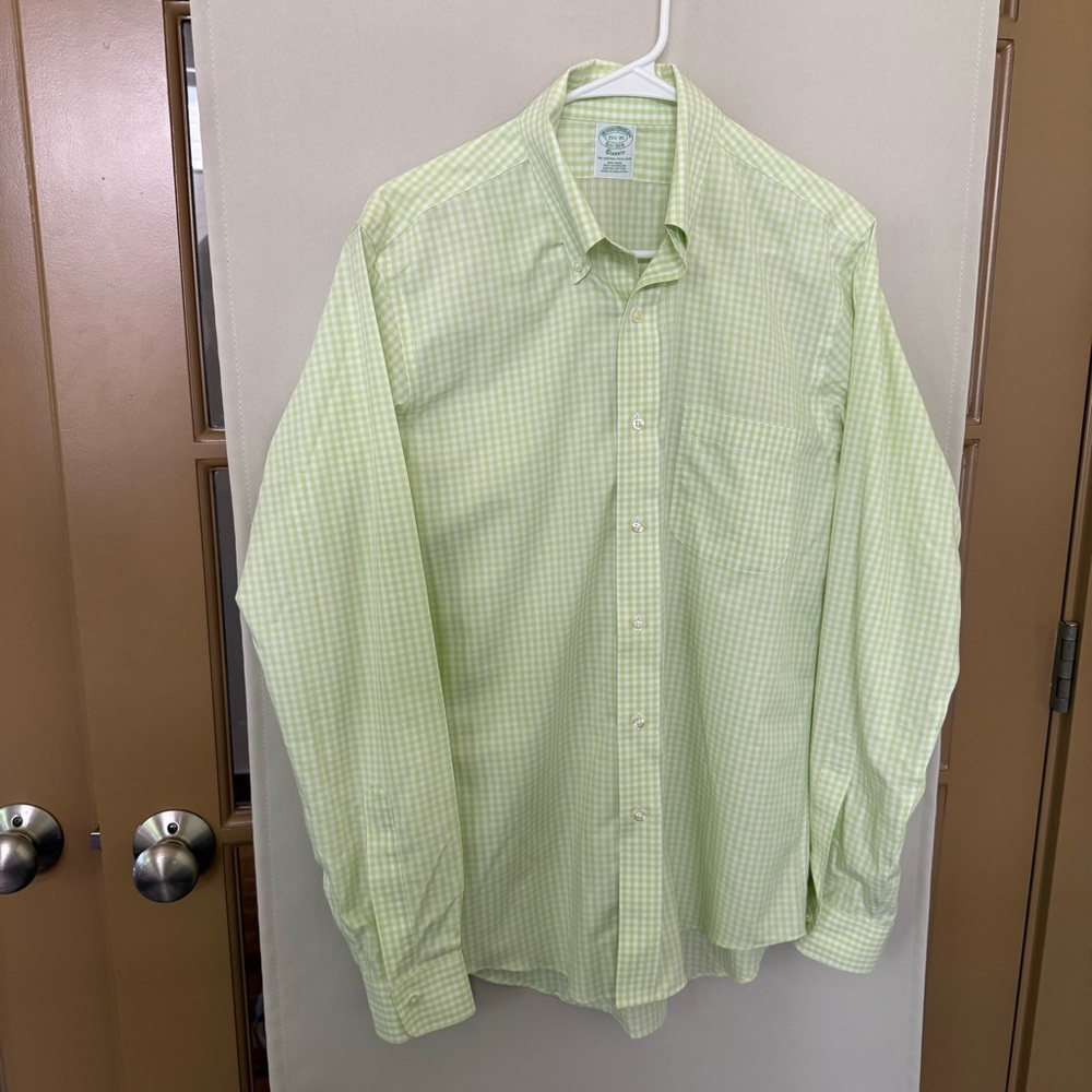 Brooks Brothers Men's Small Green White Plaid Long Sleeve Button Down‎ Shirt